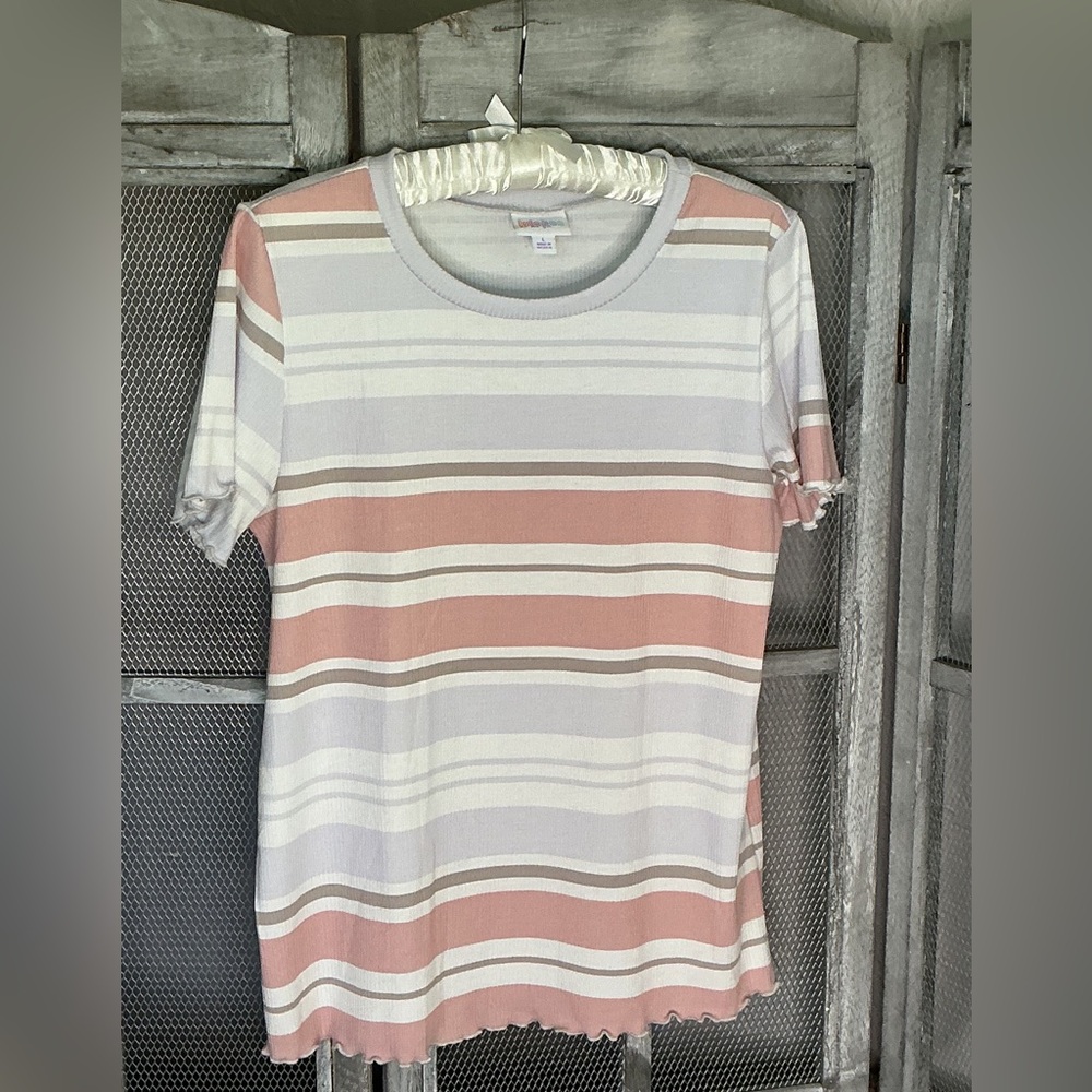 LuLaRoe Kelly Style top